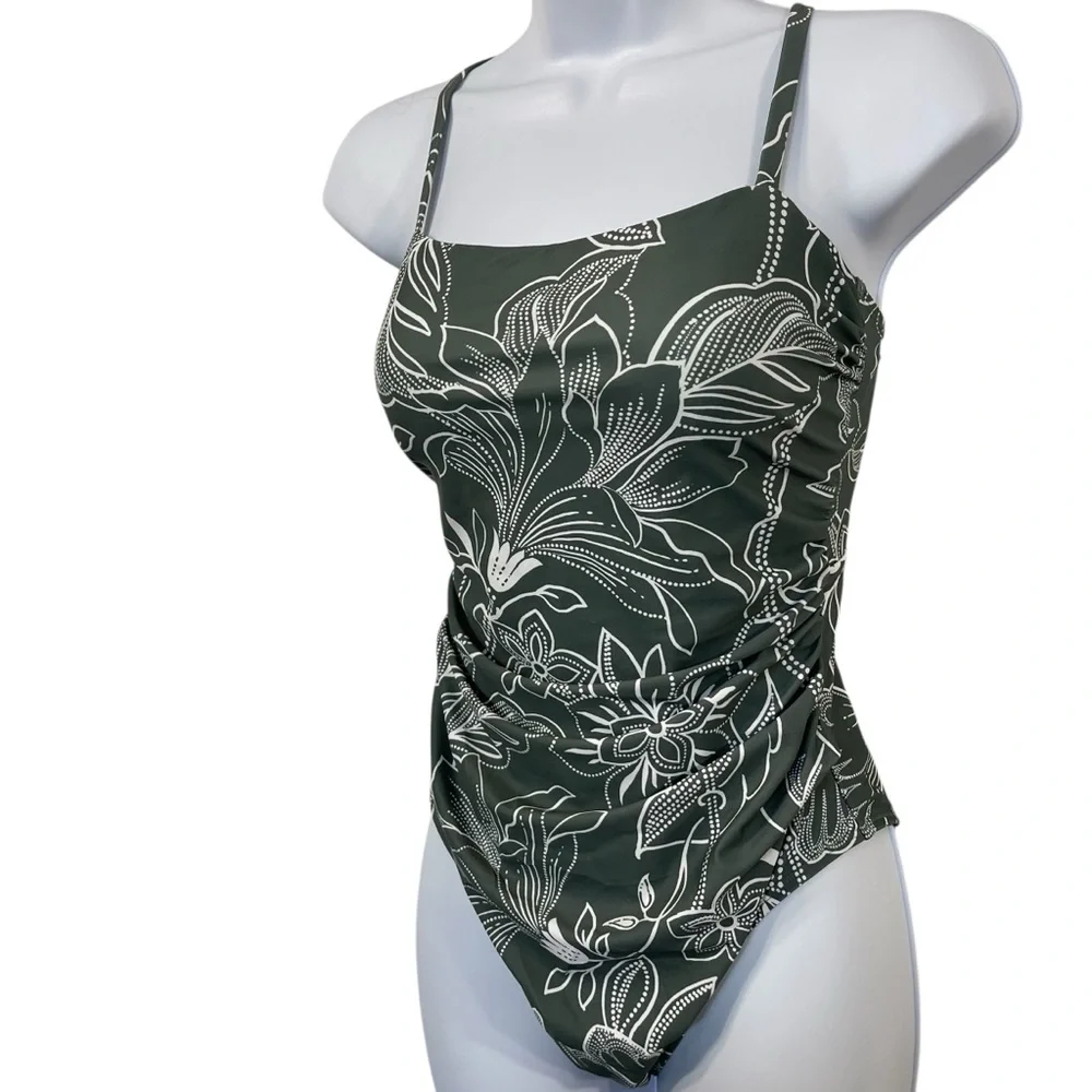 NWT Cupshe Quality Made Green Floral Swimsuit